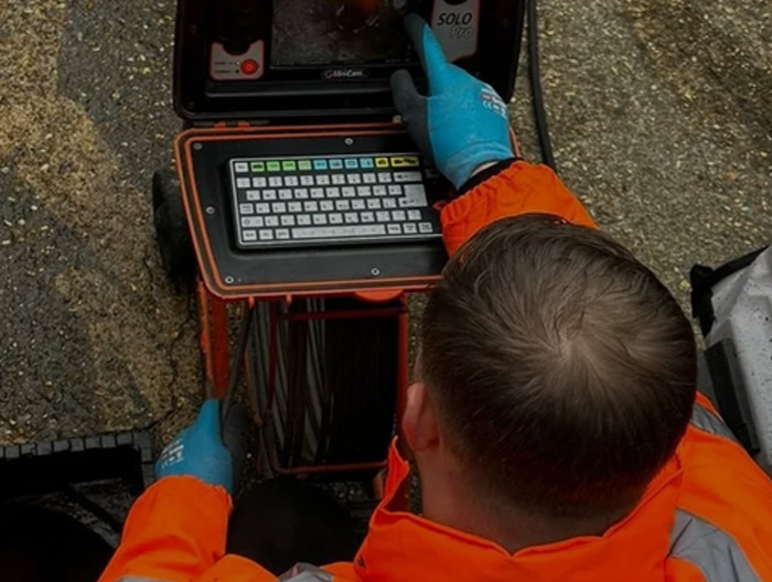 A&B Drainage engineer running a CCTV drain survey